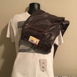 🔥Jordan, NWT, see photos, rise=11/12, length 27/28